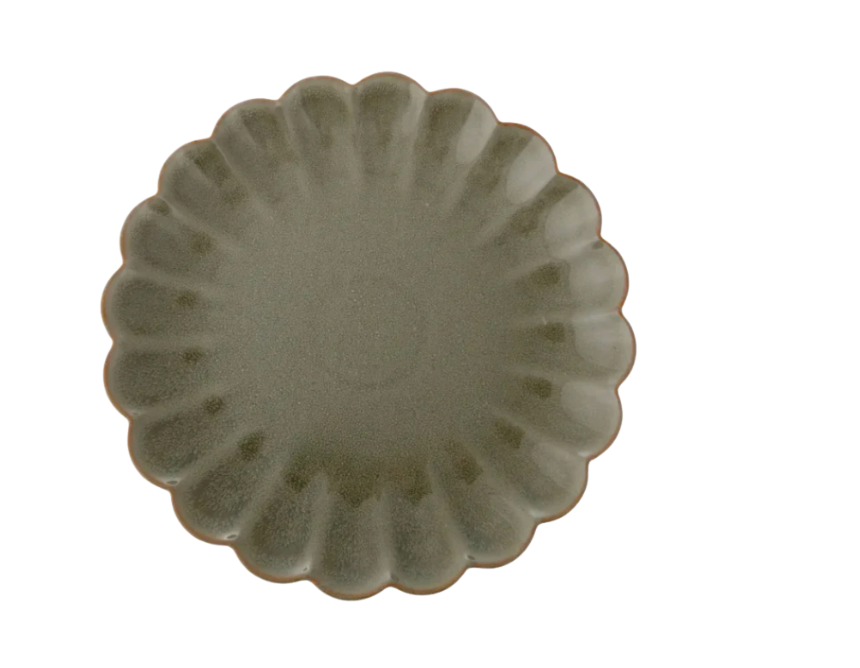 Scalloped Dinner Plate