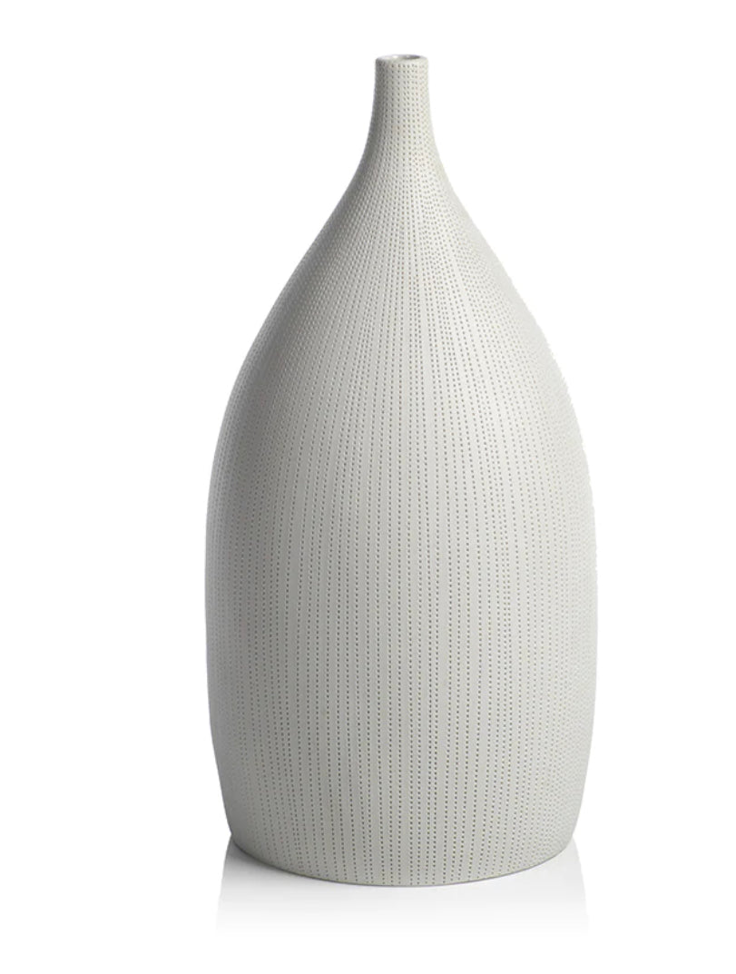 Naomi Vase