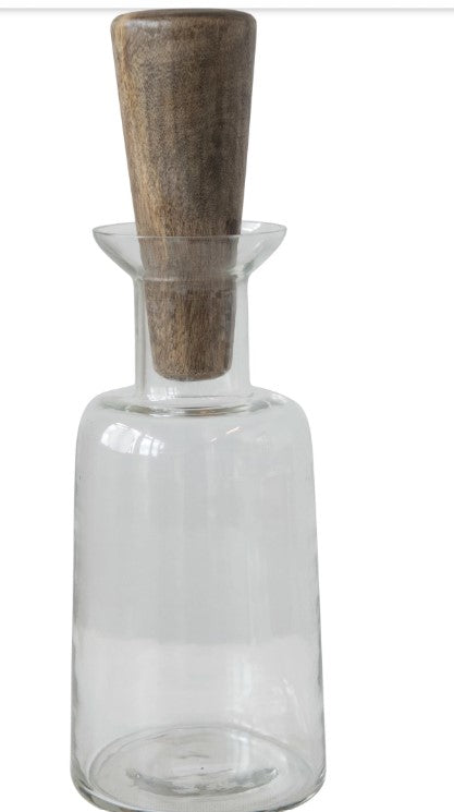 Decanter with mango wood stopper